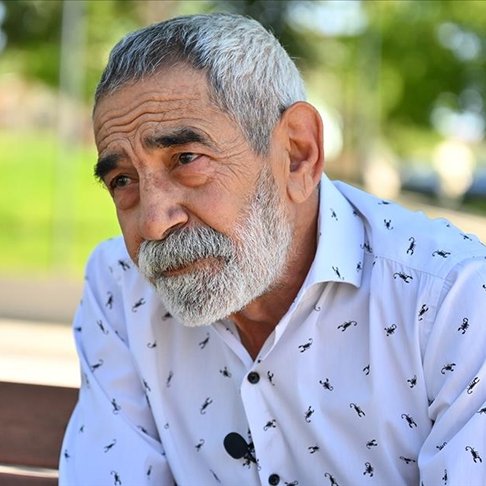 Kurtlar Vadisi dizisinde canlandırdığı Şahin Ağa karakteri ile tanınan Turgay Tanülkü, evlat edindiği 26 çocuk ve torunlarıyla 101 kişilik bir aileye ulaştı.