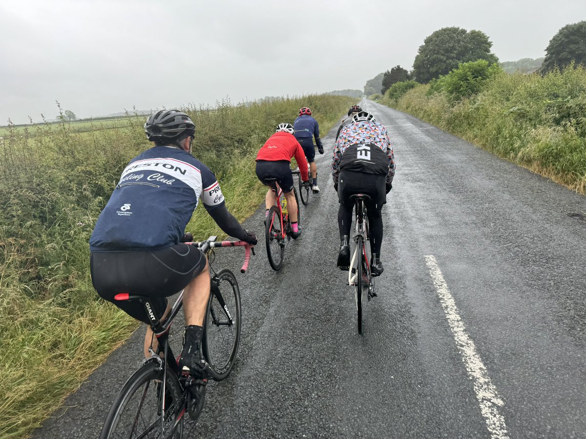 Shaun_Pearson's tweet image. Comeback Week 7:  Thanks to everyone who rode the Chaingang this morning.  Managed 3 full laps of the Chaingang on the Gravel Bike @OrroBikes  Enjoyed the session.  Hope everyone else had a good ride this morning Preston Chaingang @merlincycles 
🚴‍♂️🚴‍♂️🚴‍♀️🚴‍♂️🚴‍♀️🚴‍♂️🚴‍♀️🚴‍♀️🚴‍♂️🚴‍♂️🚴‍♂️👍
