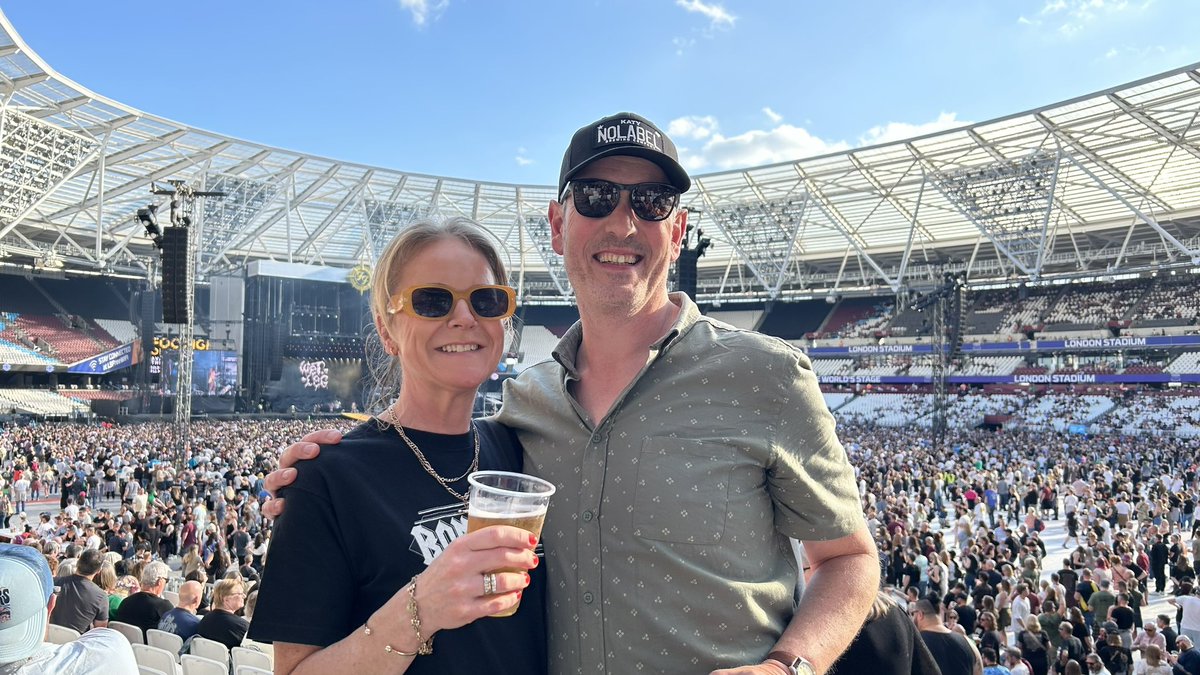 John Cashman (@cashmangba) on Twitter photo What a week⦠London for <a href="/foofighters/">Foo Fighters</a> and <a href="/janesaddiction/">Jane's Addiction</a> in Dublin last night! Foo Fighters never disappoint and first time seeing Janeās Addiction. Birthday celebrations over! What a week⦠London for <a href="/foofighters/">Foo Fighters</a> and <a href="/janesaddiction/">Jane's Addiction</a> in Dublin last night! Foo Fighters never disappoint and first time seeing Janeās Addiction. Birthday celebrations over!