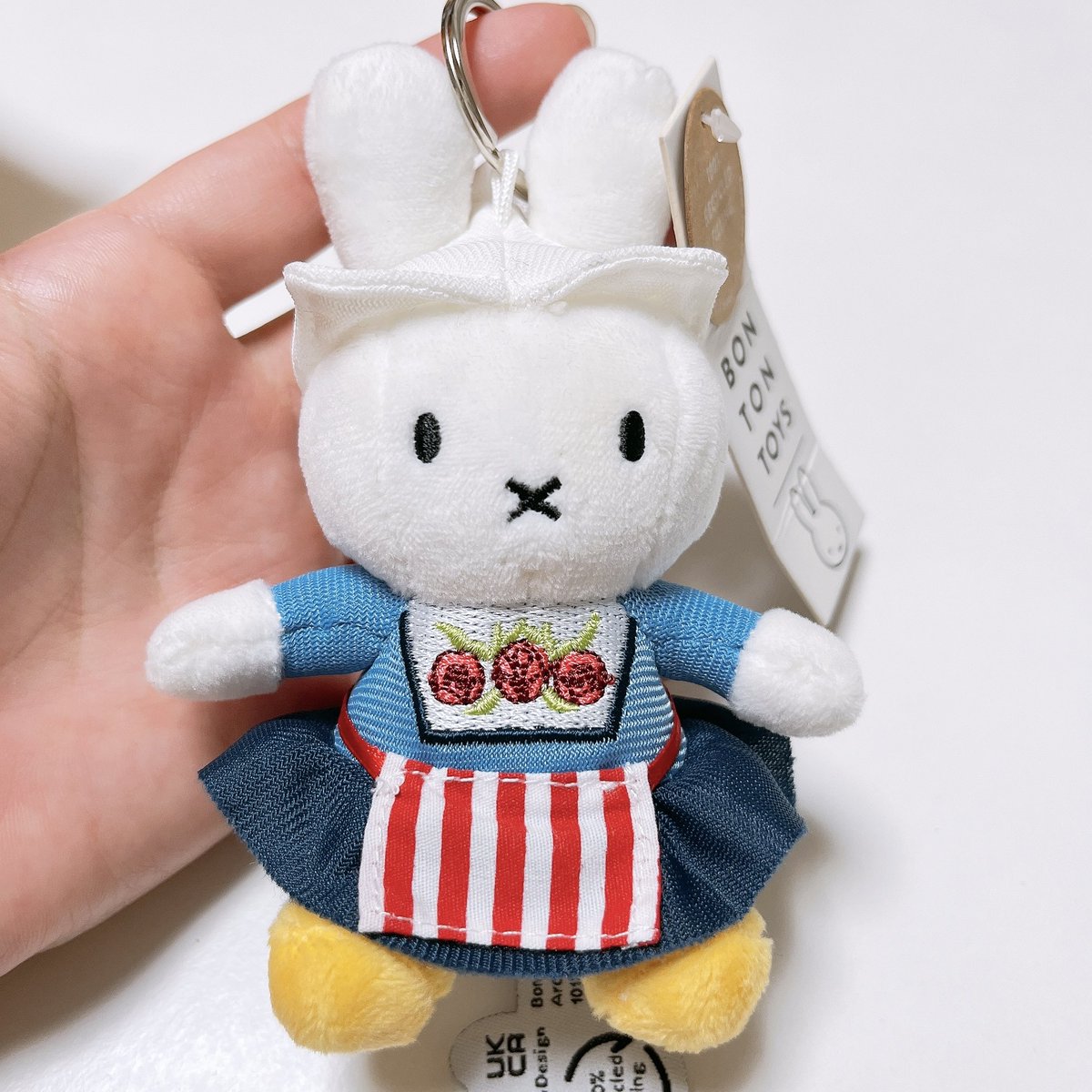 これはマンチェスターのお土産と、乗り換えの空港で見つけてもらった