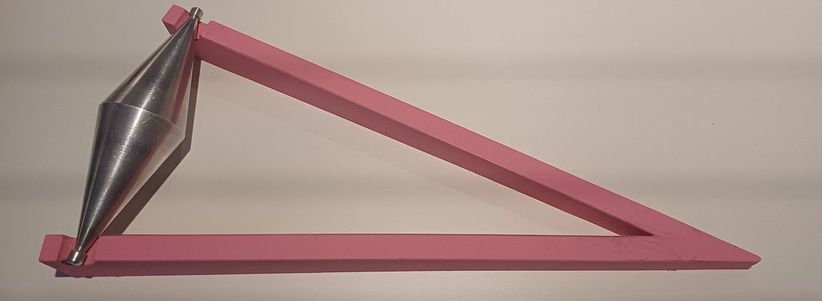 Avant l'assemblée générale de <a href="/Aphg_Rouen/">Aphg_Rouen</a>, visite commentée au <a href="/MuseeEducation/">MUNAÉ</a> de "Fantastique physique", très belle exposition sur l'histoire et l'enseignement des sciences, et particulièrement de la physique #histoire #sciences #culture