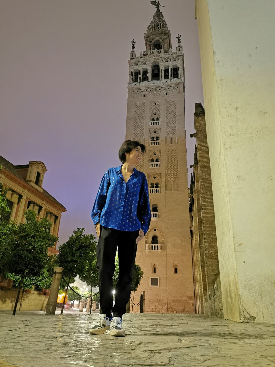 Isabel Villanueva (@villanuevaviola) on Twitter photo Muchas gracias querida Sevilla ♥️🌈
Anoche con <a href="/GaleraLopez/">Antonio Galera</a> en el Real Alcázar recital nocturno muy especial, gracias al público por su lleno total y calidez, y al festival Noches del Real Alcázar por su acogida.
28.06.24 Muchas gracias querida Sevilla ♥️🌈
Anoche con <a href="/GaleraLopez/">Antonio Galera</a> en el Real Alcázar recital nocturno muy especial, gracias al público por su lleno total y calidez, y al festival Noches del Real Alcázar por su acogida.
28.06.24