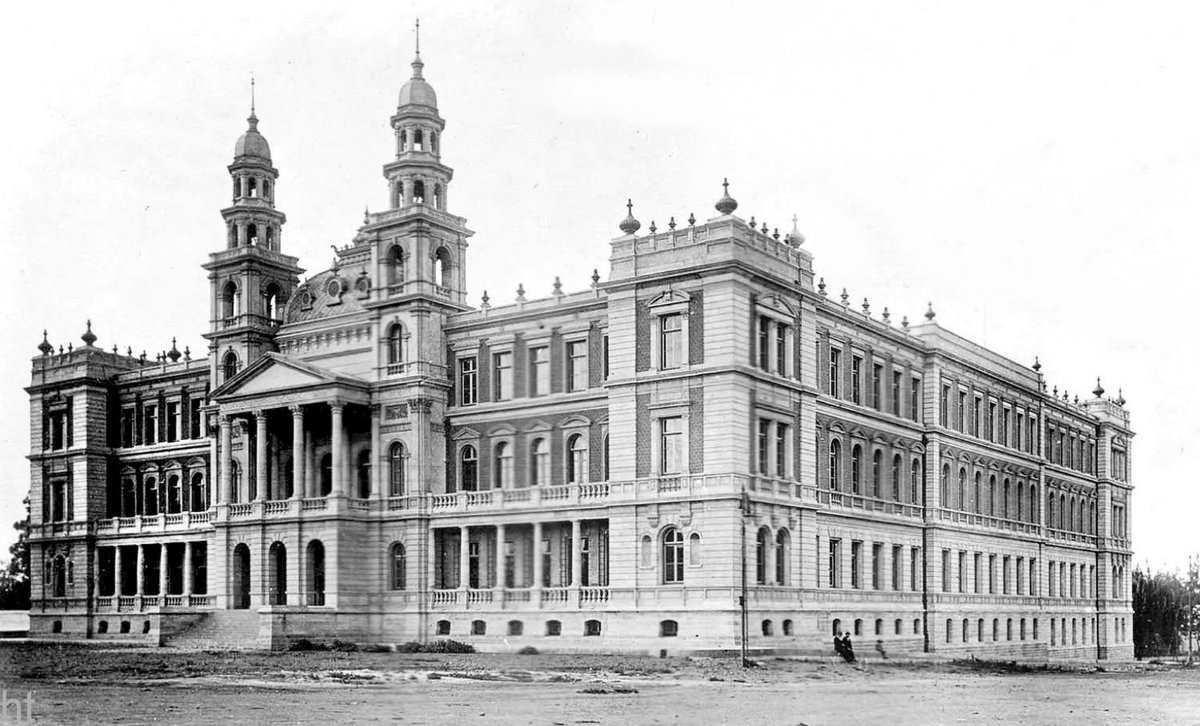 francoislct's tweet photo. The Palace of Justice in Pretoria circa 1899 https://t.co/AjJgEc20Fw