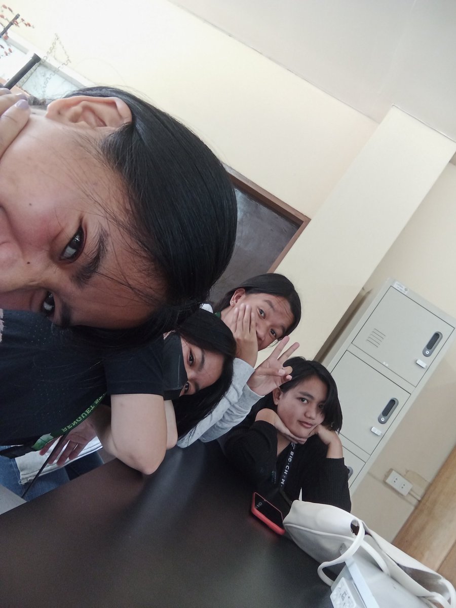 mythoughts_607's tweet photo. just the four of us✨ https://t.co/XIxaErdW1M