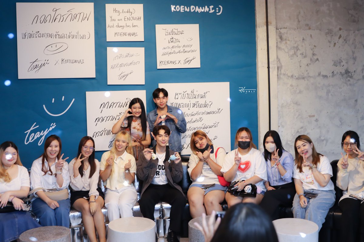 hourlypentor's tweet photo. [290667] ขอบคุณทาง Buddythai ที่เชิญเป็นต่อมาร่วมพูดคุยในงาน "การใช้ชีวิตอยู่ในความ Positive &amp; Negative และร่วมพูดคุยกับพี่เขื่อน  ณ จุดพักใจ ขอบคุณที่พูดส่งพลังบวกให้กำลังใจ และขอบคุณลักยิ้มทุกคนที่เดินทางมาหาปตนะค่า...ขออนุญาตลักยิ้มทุกคนงับ
#Buddythai #BuddyForAll #PentorJrp https://t.co/P5axICCApp