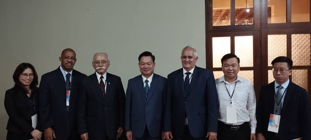 Sostuve cordial intercambio con Hoang Duy Chinh, miembro del Comité Central y secretario del Partido Comunista de Vietnam en la provincia de Bac Kan. Reiteramos voluntad de continuar fortaleciendo los vínculos interpartidistas como continuadores del legado de Fidel y Ho Chi Minh.