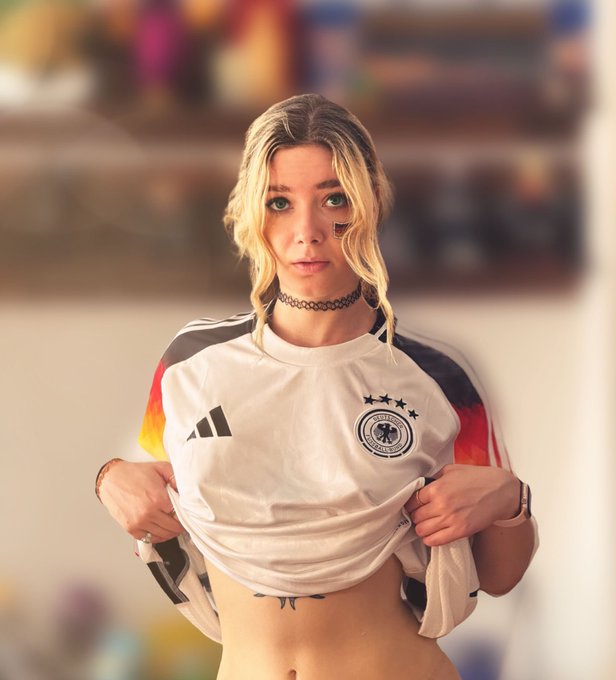 jeder, der in den kommentaren richtig tippt wie das deutschlandspiel heute ausgeht, bekommt das bild