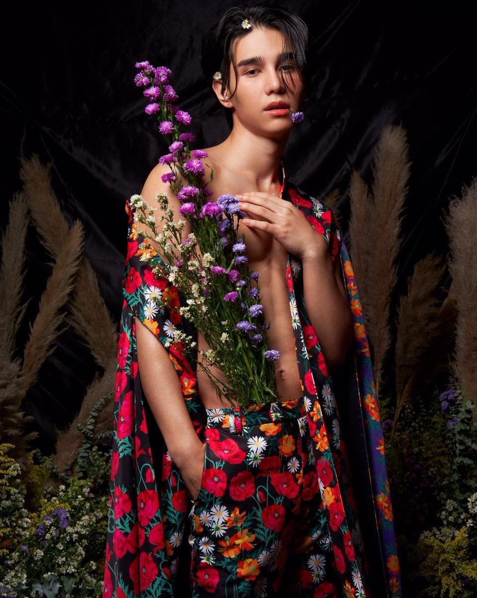 saturdayss8's tweet image. pretty flower boy

#JeffSatur