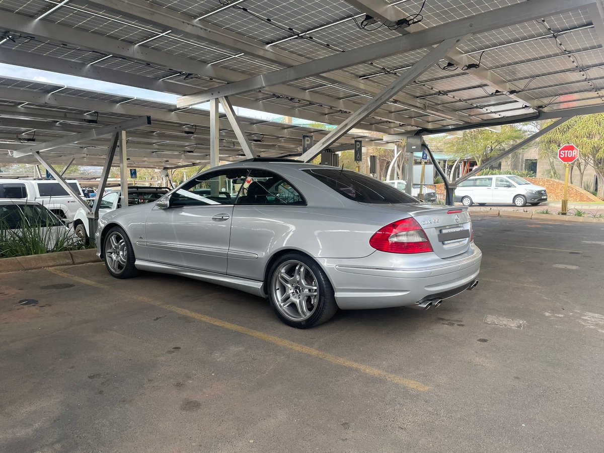 DlalaKuFes's tweet photo. CLK55 AMG 😭 #M113k Please and Thank you 🙏🏾 https://t.co/0Qr5EfPw6W