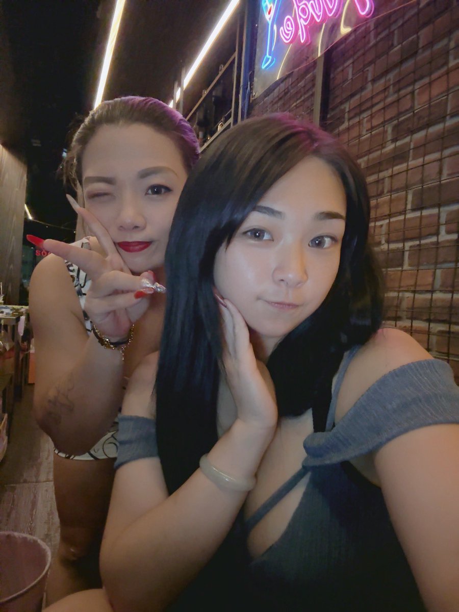 各位還不來喝酒嗎
難得我出現在店裡
想找我的快點衣服穿起來出門來 #藏酒

<a href="/lovegg5278/">專屬你的傲嬌小公主❤️寶寶❤️</a>