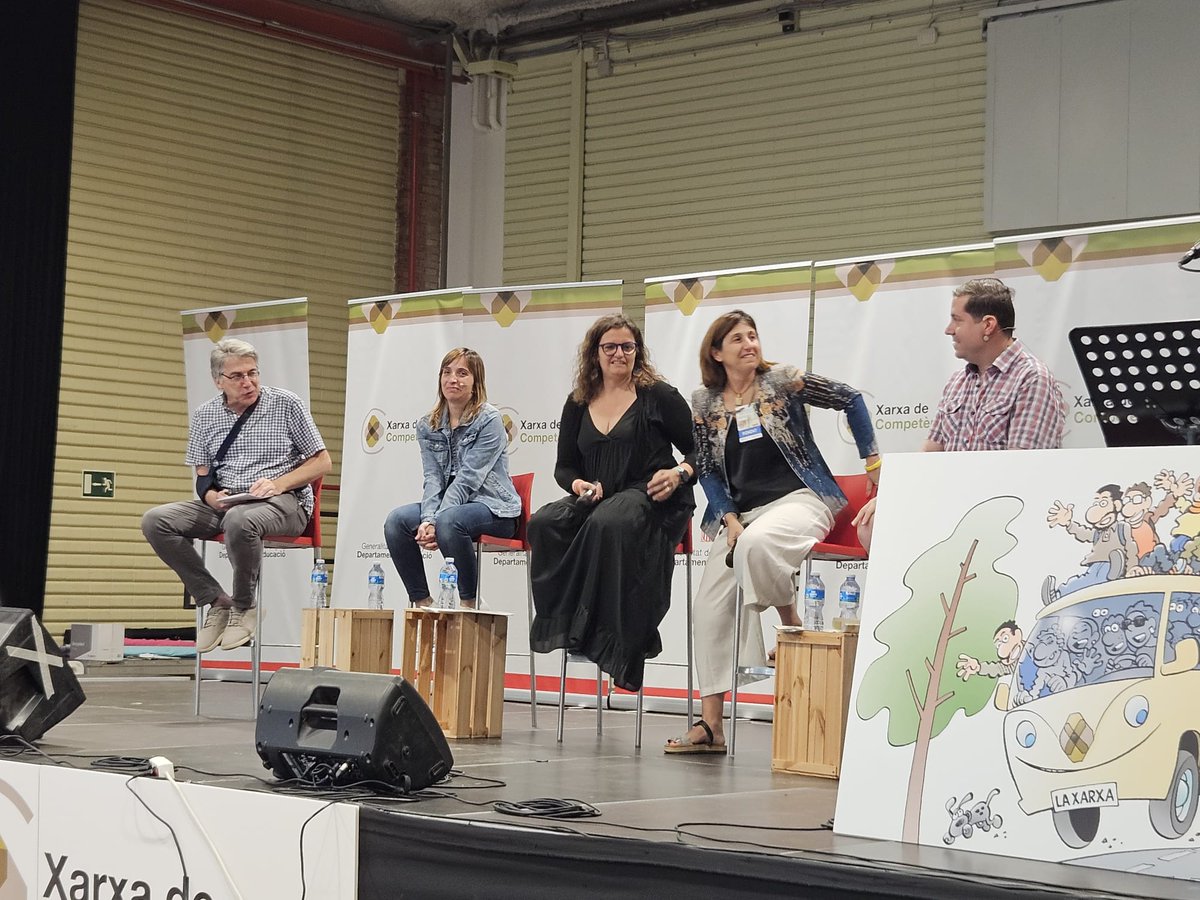 CfaCornella's tweet photo. El @cfacornella participem en la XXIII Jornada Anual de la @xarxaCb. Durant la trobada, el nostre professor Jordi Olvera ha destacat la funció social d'integració i cohesió de l'educació per a persones adultes. #XarxaDeCompetències #xarxacb @educaciocat @CRPCornellaSJD @SEiXarxes https://t.co/u6jeXTU0fF