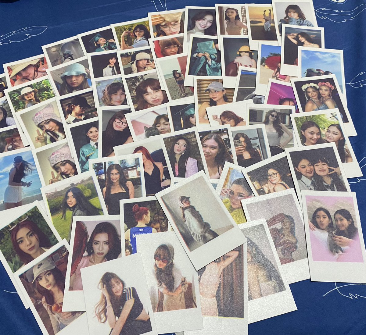 whippedjnls's tweet photo. BINIVERSE DAY 3 FREEBIES!

🌸: June 30 2024
🌸: TBA
🌸: TBA

-strictly 1:1
-must be rt, like &amp; follow our bini acc (@ai4hvyou &amp; @bloomymaloiii)
-limited
-show this tweet on D-day

see u tom, blooms!💕

#BINIverse_TheFirstSoloConcert
#BINI https://t.co/j3CmVGbZnf