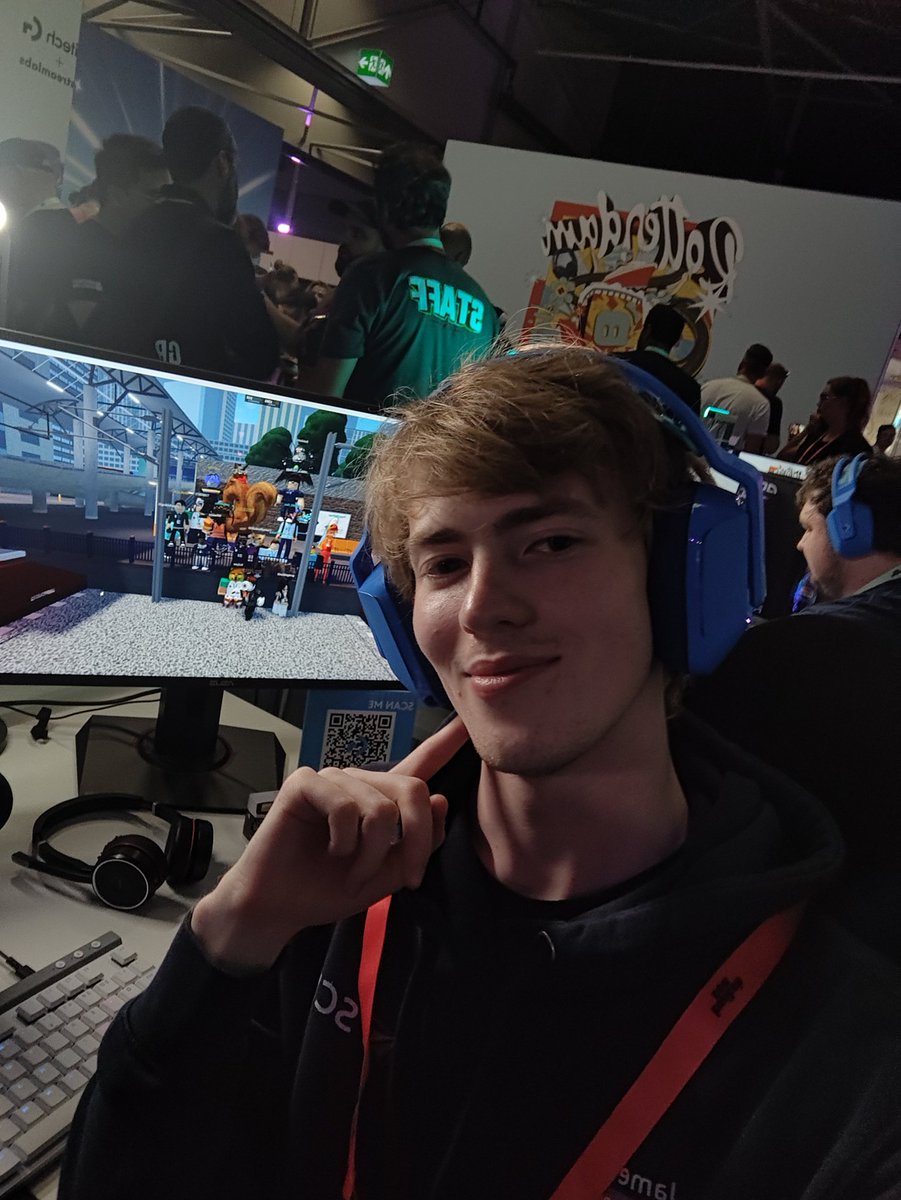 Thank you. So much.

To everyone who came out for <a href="/StepfordRail/">Stepford County Railway</a> Live, it meant the world to stream and share it with you at #TwitchConRotterdam for the first stream I've ever properly done.

I love you all, thank you 🥹🤍

#SCR #Twitch #Roblox #RobloxDev