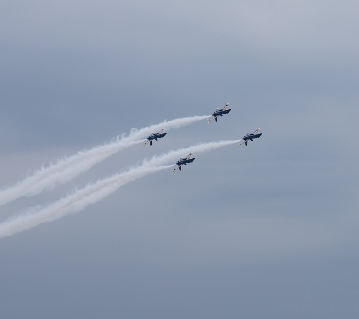 OhJessBee's tweet photo. I got to experience the @BlueAngels yesterday for the first time! Here are some of my favorite photos I captured. So thrilling! 

#airshow #aviationphotography https://t.co/QQhsV2KtaM