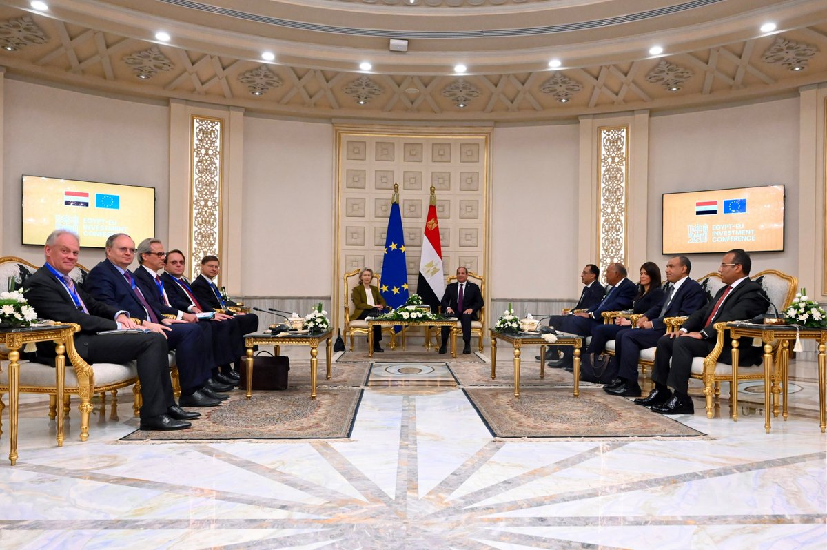 At this weekend’s 🇪🇺🇪🇬 Investment Conference held in #Cairo, the #EU &amp; #Egypt team up to:

🔸sign an agreement for up to €1 billion in Macro-Financial Assistance
🔸boost private sector investments in Egypt
🔸support 🇪🇬 youth with new skills

More info 🔗 europa.eu/!KHfPjw