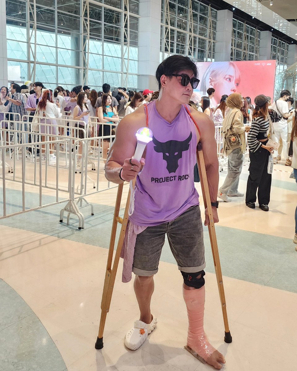 JobMan35489163's tweet photo. เพื่อไอยู...แค่ไหนก็ไปถึง✌️😆
#HEREH_WORLD_TOUR_IN_BKK #JobmanFF #IU #uaena #iuworldtourconcert2024 https://t.co/uvbnyGIczg