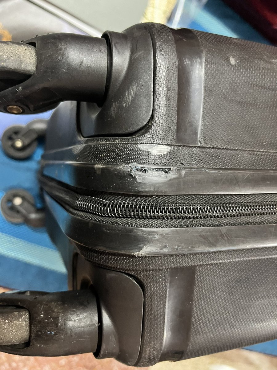 Ishan_mimo's tweet photo. @IndiGo6E @KolkataAirport @DelhiAirport @DGCAIndia Inhuman way of handling luggage. My trolley has been damaged. Need compensation. 
Flight 6e 513
Delhi T3 to Kolkata
Date of Departure: 29.06.24 https://t.co/xC7fYbfX49