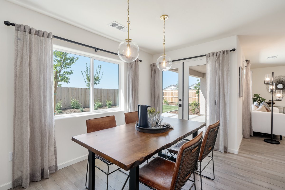 SJVHomes's tweet photo. Bonterra Summer Sales Event up to $15k Incentive PLUS $5k Hometown Heroes!* Benton Lot 258, 1,642 sq ft, 3 beds, 2 baths, white cabinets, quartz counters. No HOA. *Visit Sales for details. 559-410-3936 CalDRE C01951779, FHEO https://t.co/BHDviCnOpB https://t.co/IroUL0YsTz