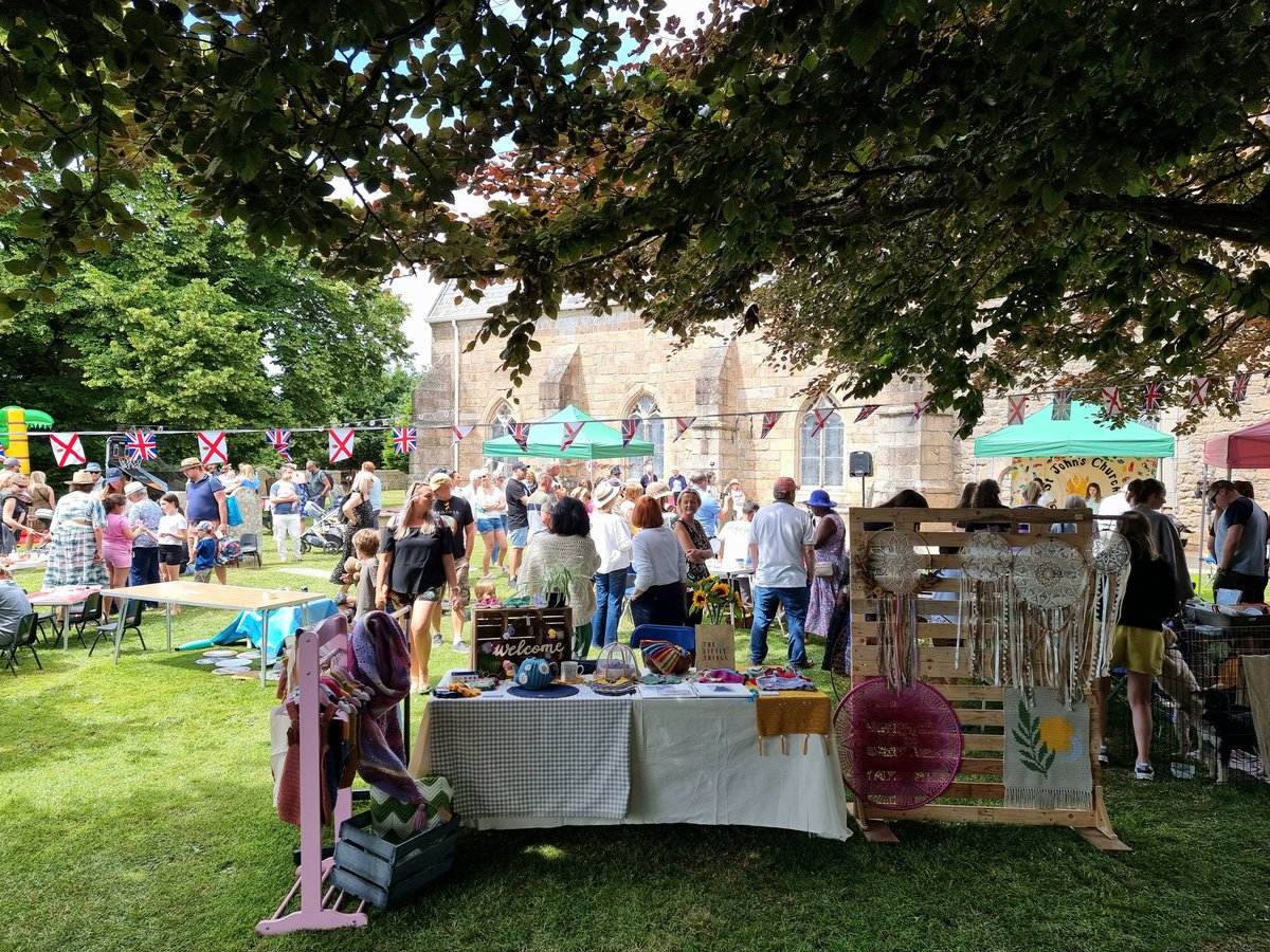 St John's Community Police Officer tweet media