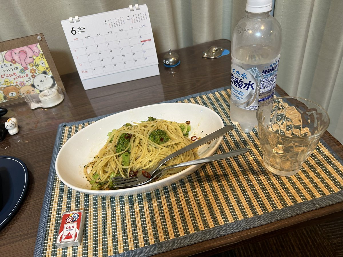 yoshitomo141's tweet photo. いつも食べたいもの食べるん。今日はパスタ🍝にしたんやけど、昨日もパスタ🍝食べたんやった🤣まぁええか。
#よっちん飯 #Karip https://t.co/urcVI9tKXs