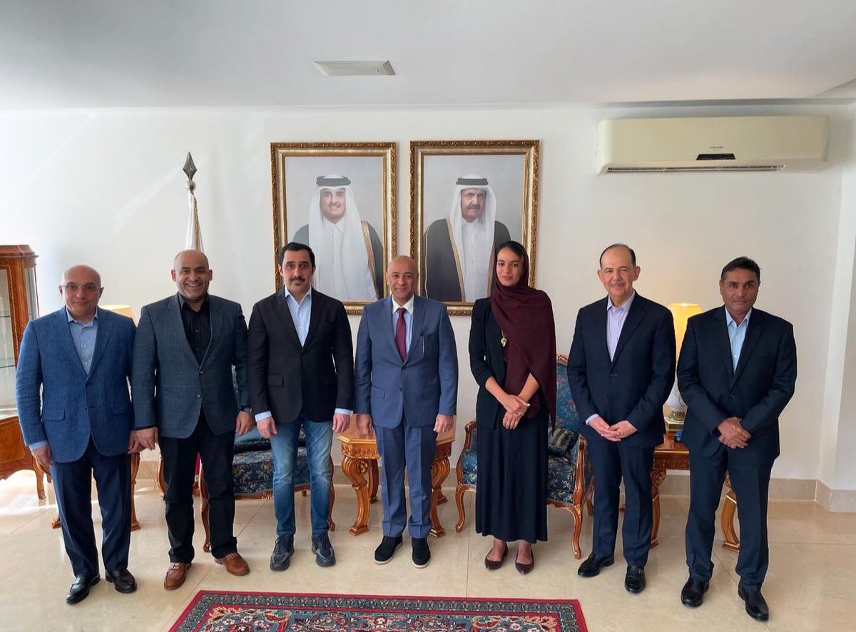Embaixador 
 encontra-se com Sua Excelência o Senhor Jasem Mohammed Albudaiwi, Secretário-Geral do Conselho de Cooperação para os Estados Árabes do Golfo, com a presença de Suas Excelências os embaixadores dos países do CCG, Brasília, na residência Embaixador do Catar