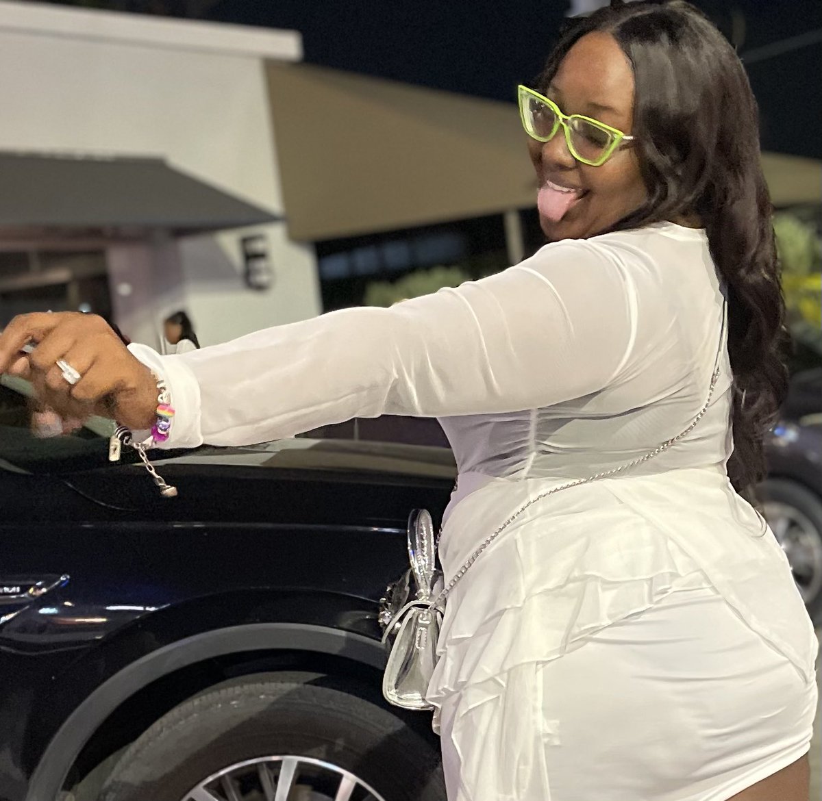 denillerene_'s tweet photo. Its a house pardii 🤪🤪 https://t.co/6CoteJ9K6r