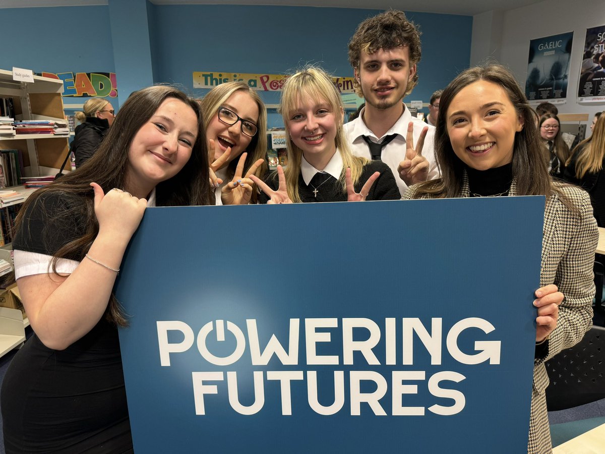 iamannabell's tweet photo. It’s the end of another academic year, and what a year it’s been with @poweringfutures. We’ve travelled the length and breadth of the country working with schools and businesses. Thank you to everyone who’s been there. Here’s to the next session🥂. Have a great summer all! ☀️ https://t.co/tGAwmSAplv