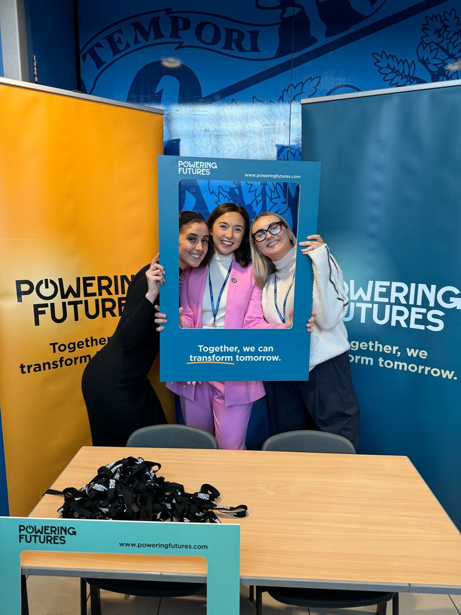iamannabell's tweet photo. It’s the end of another academic year, and what a year it’s been with @poweringfutures. We’ve travelled the length and breadth of the country working with schools and businesses. Thank you to everyone who’s been there. Here’s to the next session🥂. Have a great summer all! ☀️ https://t.co/tGAwmSAplv