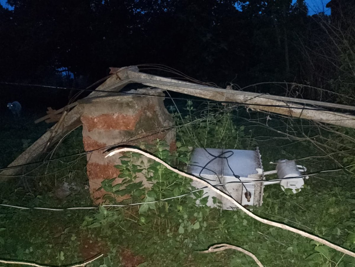 MahimaClub's tweet photo. Dhenkanal dist sadar block Gobindpur panchayat khola sahi kosapada please look into this matter,9348888409,
@TPCentralOdisha @EnergyOdisha @TataPower https://t.co/EWqvkjoMr4