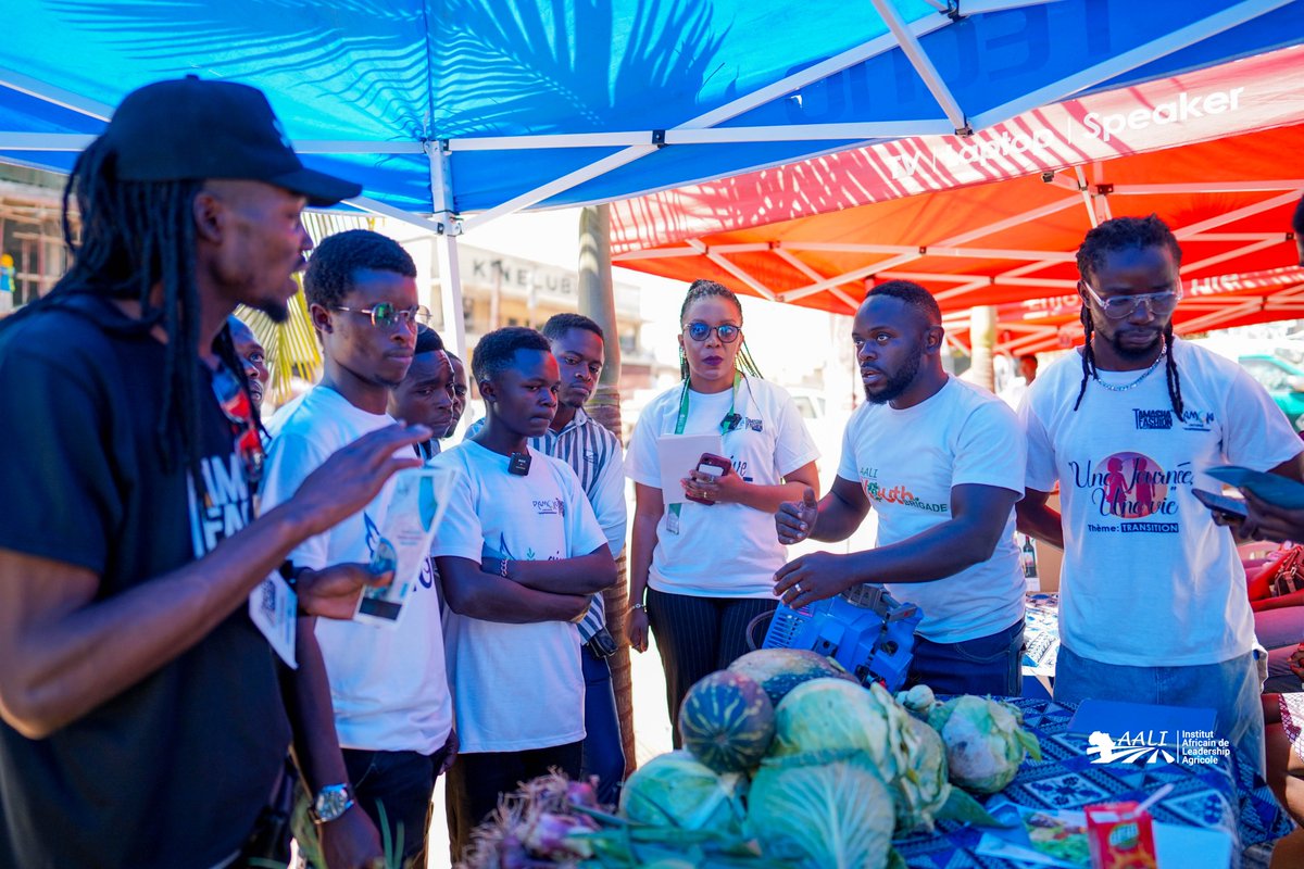 aaliofficiel's tweet photo. La #BrigadedeJeunes d'AALI, à travers son partenaire, le centre #GiveHope qui est engagé dans l'appui aux jeunes défavorisés, a partagé son experience en éducation agricole pour leur réinsertion sociale par l'agribusiness, lors du #PamojaInitiativeProgram,organisé à #Bukavu. https://t.co/GtaaNvmCG8