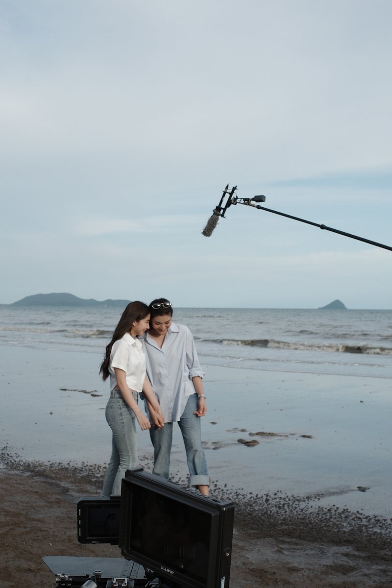 จากวันนี้แม้มีเรื่องราวใดๆ ... เราจะผ่านมันไปด้วยกัน
"เธอกับฉัน"

"Forever Love"💜💙💚💛🧡❤️

SEND 21 BACK TO THE NOVEL
#BlankTheSeriesSS2EP6