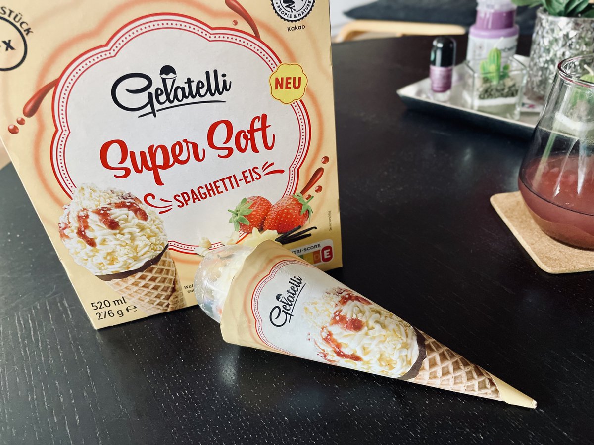 Nachttreue's tweet photo. Taugt das was...? 🍨

Könnte mehr 🍓Soße haben aber ansonsten okay. 😋

#NeedSugar https://t.co/AHahvTpiP2