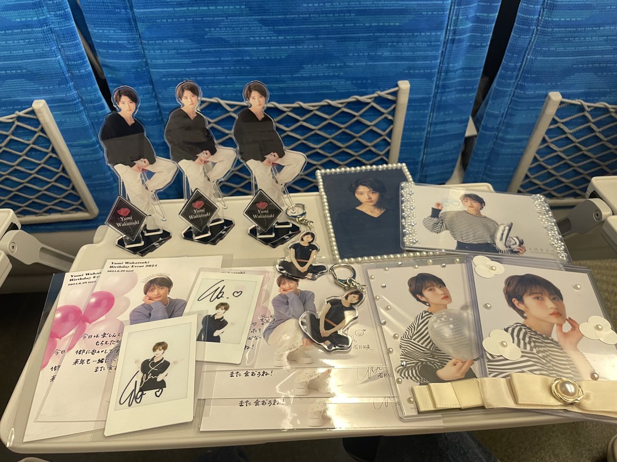lemon_tea_46's tweet photo. 今年も行けて嬉しいです😚💕幸せ☁️
これを楽しみに毎日頑張った☺️
若月さん本当に大好き！！
#未開発区域
#若月佑美生誕祭 https://t.co/gm7uqAxz9x