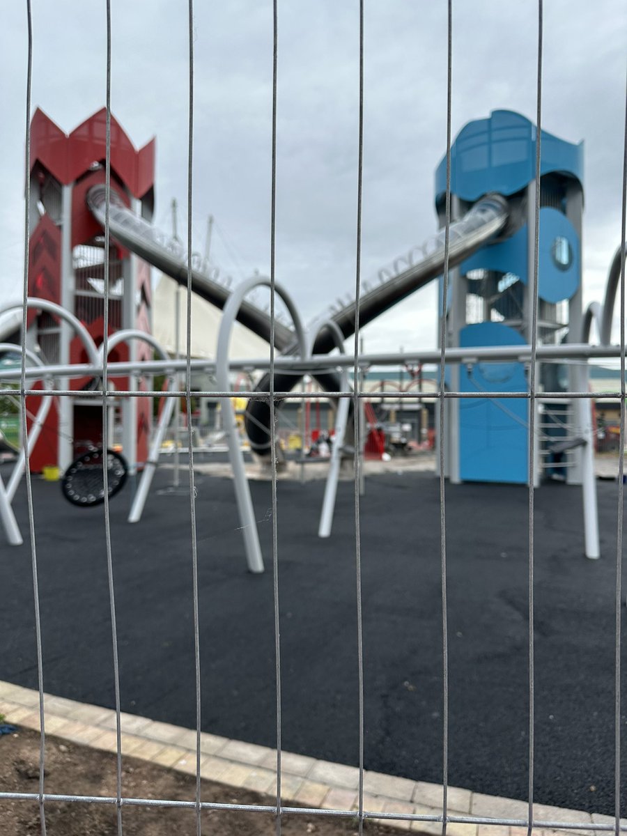 lensawag1's tweet photo. The sky park @Butlins Minehead looks amazing. They have even thought about those with extra needs.
Thatβs just fantastic π€©
#ButlinsMinehead #skypark #send https://t.co/UQ6kAZRECk