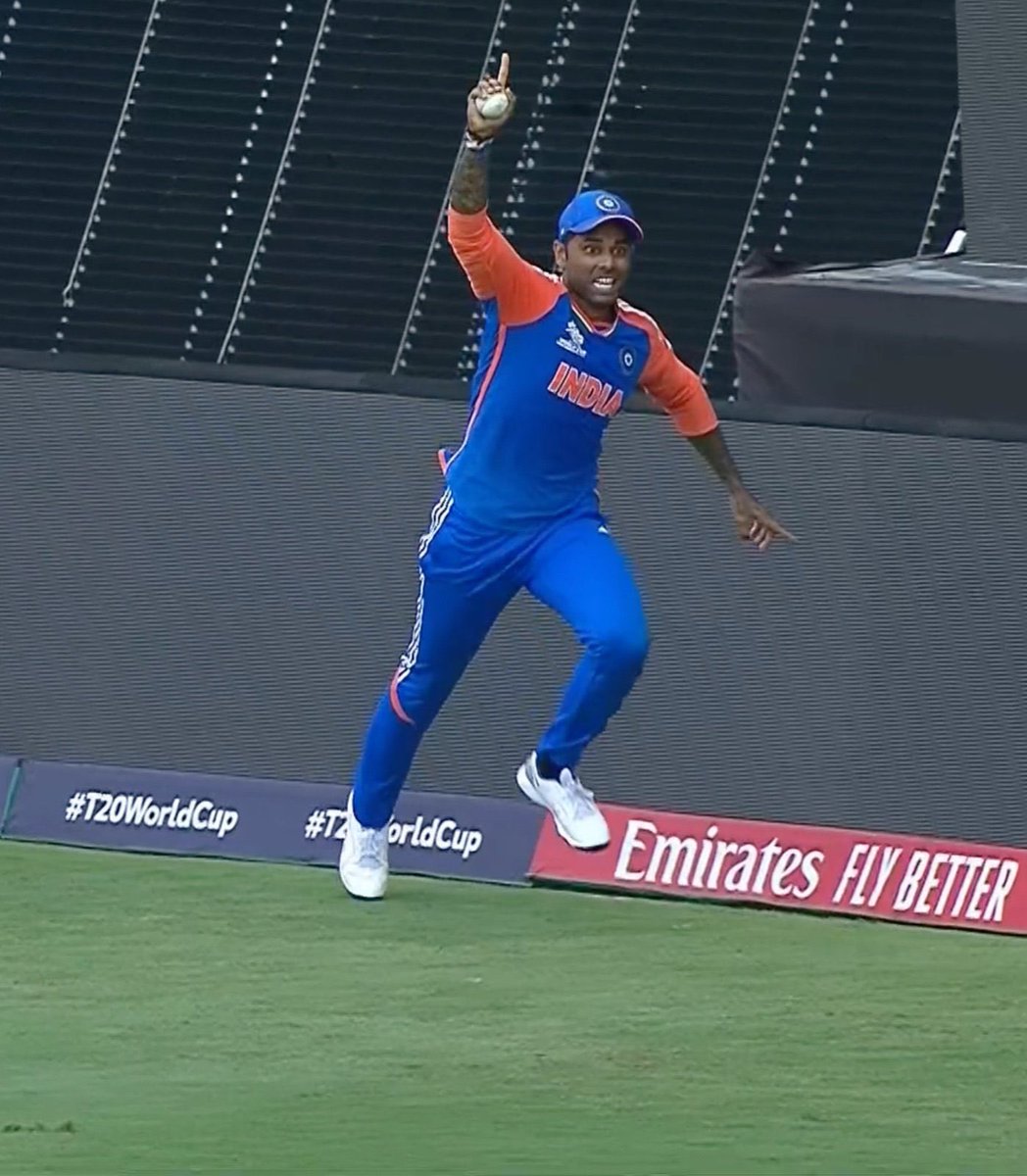 beajubilant's tweet photo. For “The Wall” #Dravid; “The King” Kohli and “The Champ” Rohit…

Best day ever in the past 10 years… thank you https://t.co/AhEfJwIrvp