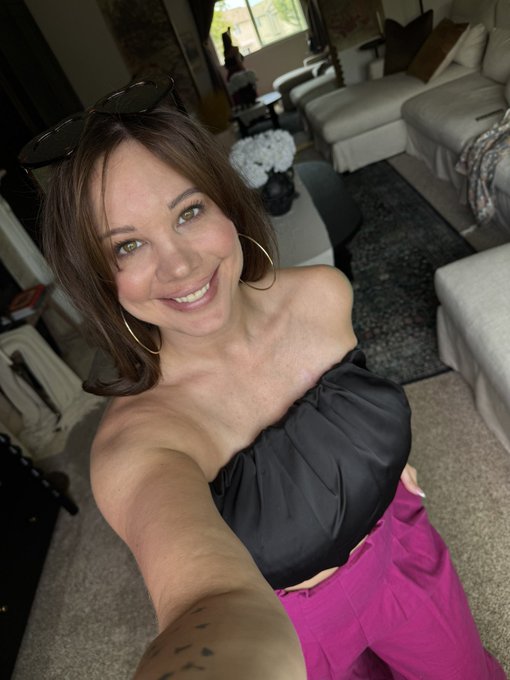 Watch Brittany Elizabeth Welsh's leaked NSFW photo on TwXstars