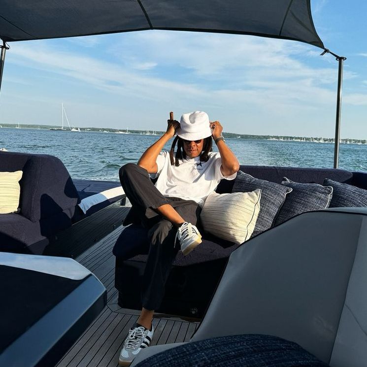 JustFreshKicks on X Jay Z wearing the Bad Bunny x adidas Gazelle Indoor https t Bs3uqjD0In https t pLb5Si1IHq X