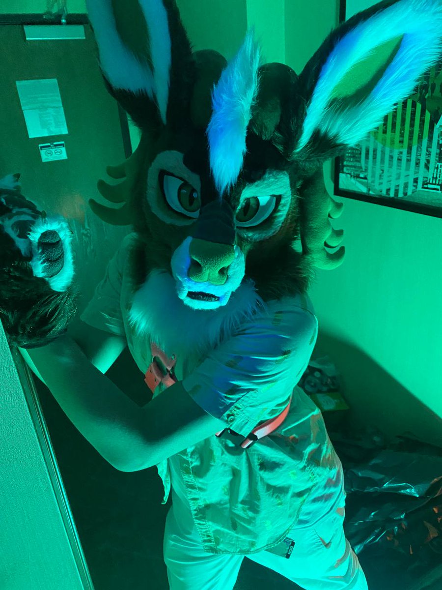 MintD0E's tweet photo. i can be your angle...or yuor devil https://t.co/TmnrK5jRDz