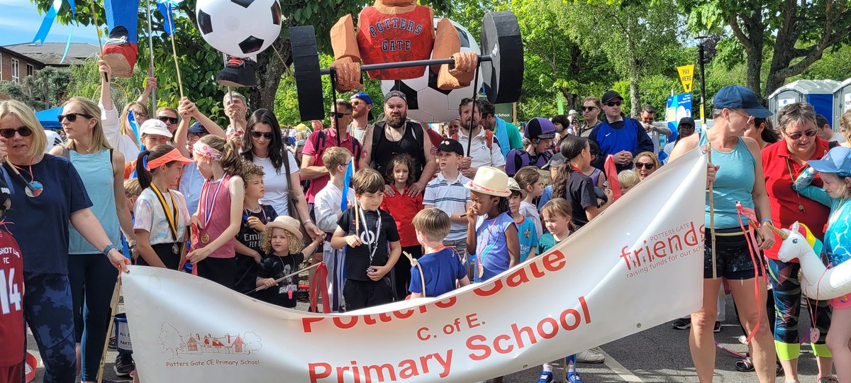 Trophy for innovation and creativity #pottersgate. What an impressive community we have. <a href="/carnivalfarnham/">Farnham Carnival</a> <a href="/farnhamherald/">Farnham Herald</a> <a href="/FarnhamOfficial/">Farnham Town Council</a>
