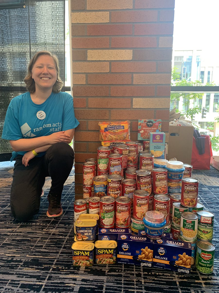 Hey #spnsea #SPNSeattle! Don’t forget to go grab a few cans of shelf stable soup or the like and donate at the <a href="/RandomActsOrg/">Random Acts</a> table in the Vendors room! We can get this tower of tins bigger, yeah? 🙂
