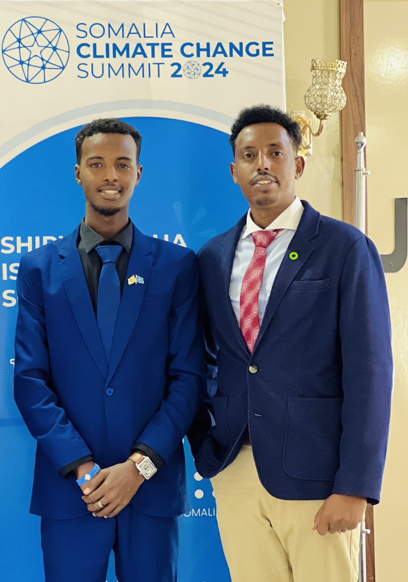 Esteemed to meet the visionary director of EcoHub Somalia, <a href="/AliFarahA_/">Ali Farah</a>, at the 1st Somalia Climate Change Summit 2024! His dedication to sustainability and environmental protection is immensely inspiring. Together, we can make a real impact! 💚 #EcoHubSomalia #ClimateActionNow