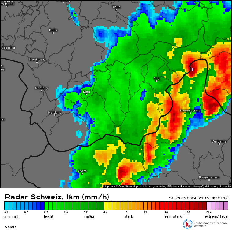 MeteoOberwallis's tweet photo. Das #Oberwallis bleibt weiterhin in der Schussbahn von #Gewitter und zum teil starkem #Niederschlag.
Die Alpenpässe #Grimsel, #Furka und #Nufenen bis auf weiteres wegen #Steinschlag gesperrt! Ebenfalls der #Simplonpass wegen einer #Schlammlawine! https://t.co/fcofexFZne
