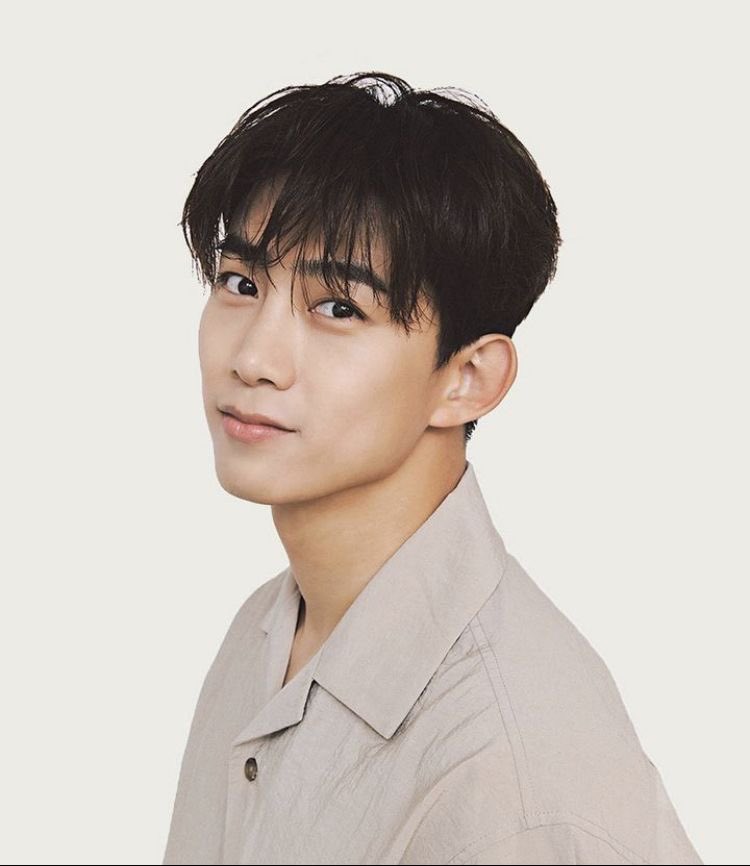 hubboyslove's tweet photo. ABSURDO! "Dorameiras" fazem show de homofobia em postagem sobre Taecyeon (2PM) no novo BL da Netflix #SoulMate.

Inclusive uma delas, que consome BL, disse: “(…) Acho que atores de doramas deveriam continuar apenas em doramas, senão perde a graça e os de héteros estão acabando.” https://t.co/Hiod97KvTA