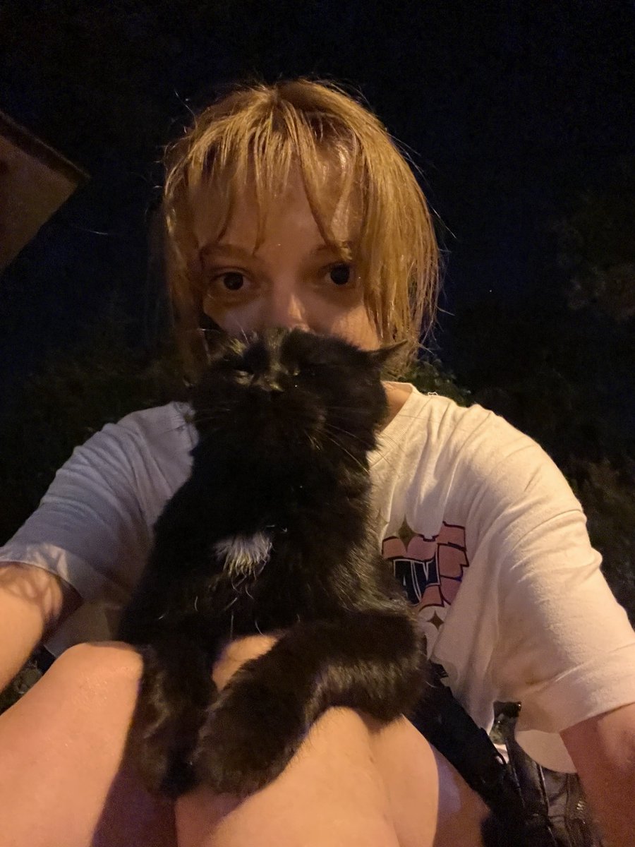 handisgo's tweet image. kedular ve ben. yani biz.