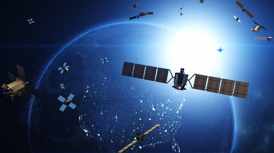 KratosDefense's tweet photo. #Space data relay technology ensures real time data transfer. As #satellite constellations grow, the demand for immediate data transmission grows as well. Read more in about the #laser enabled future of #satcom in this #ConstellationsArticle.
https://t.co/XJCatBovS9 https://t.co/zddi1yFCri