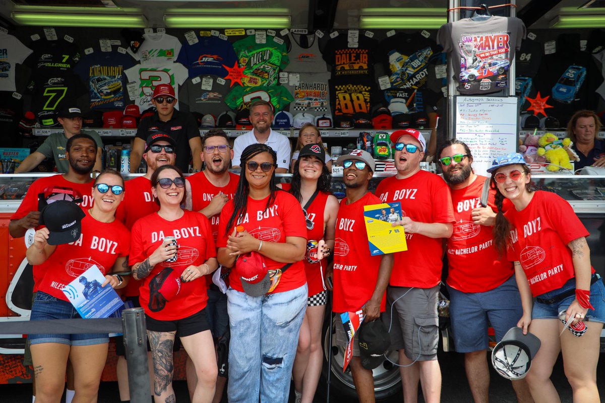 NashvilleSuperS's tweet photo. We have no words. 😂

@J_Allgaier | @JRMotorsports | #TNLottery250 https://t.co/F0eoWgpsCl