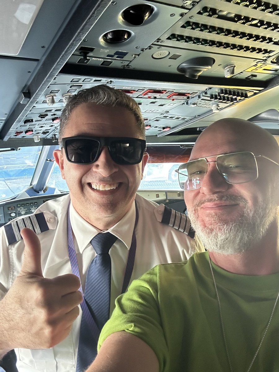 Fan onboard ✈️🤍