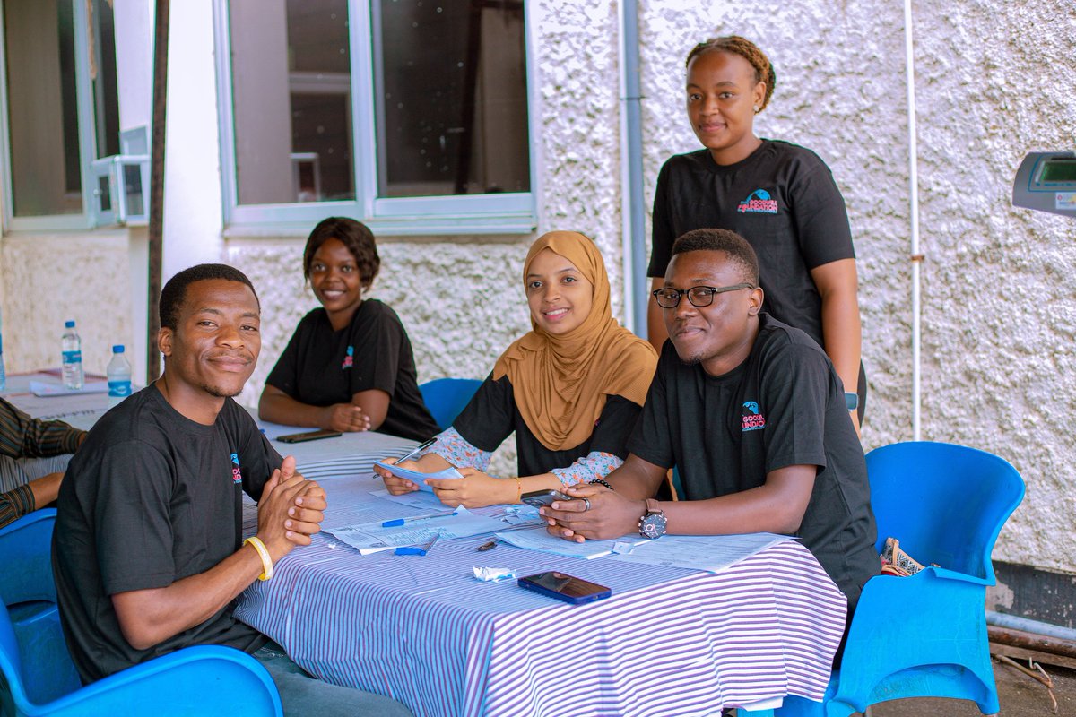 It is  another a day to acknowledge and honor blood donors whose acts help save the lives of others.A part from the obvious life-saving benefits, blood donations foster a strong sense of community, belonging and interdependence🥰