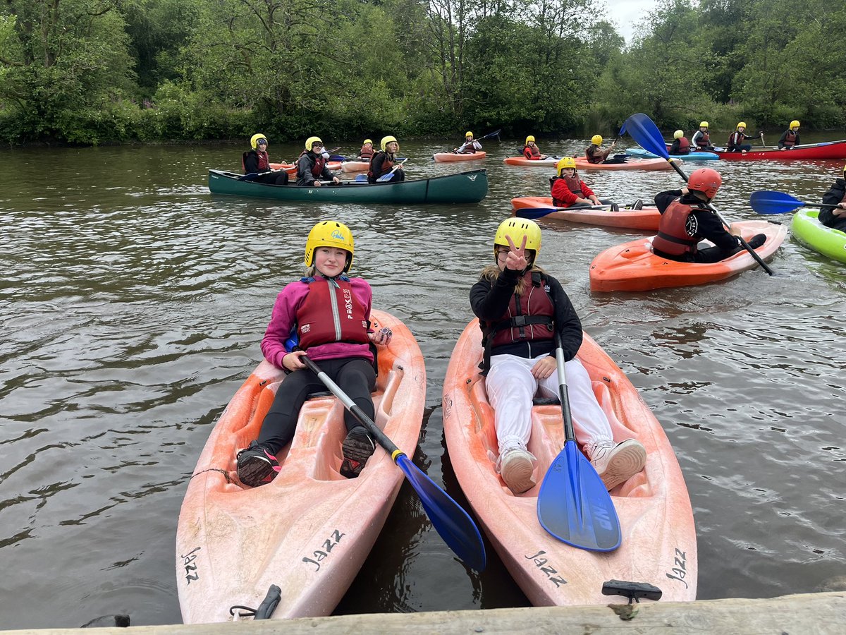 MissJShipley's tweet photo. What a lovely morning at Manor Park day 2! 
Kayaking, Canoeing &amp; Archery!  🏹🌊 https://t.co/QWnVWcam4P