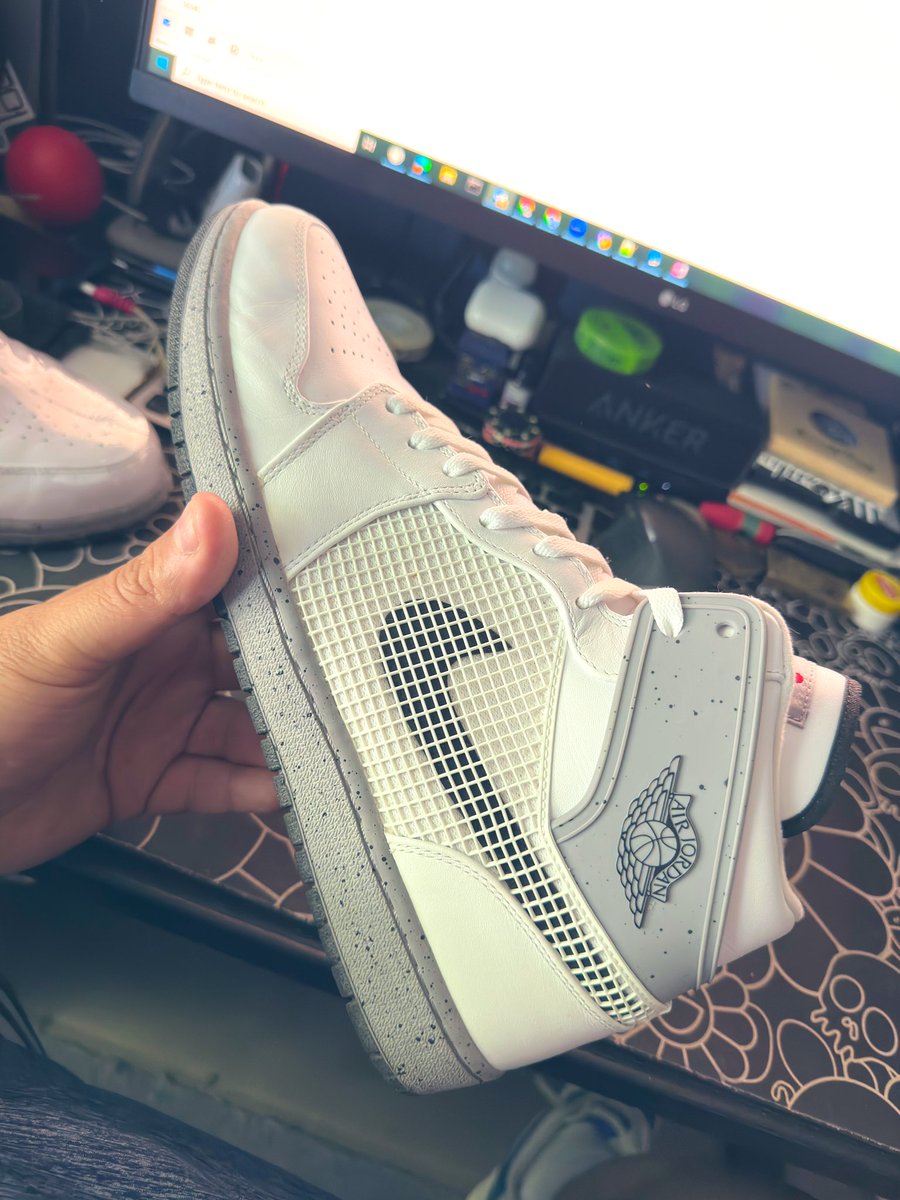 the00Beard's tweet photo. Latest pickups. Cigars to sneakers. 
DT&amp;T Sobremesa Solita Churchill and Barba Amarilla. #nikesb #dunklowsb #trocaderogardens #jordan1 #89whitecement #fyp #dtt #sobremesa https://t.co/GfRFrae98Y